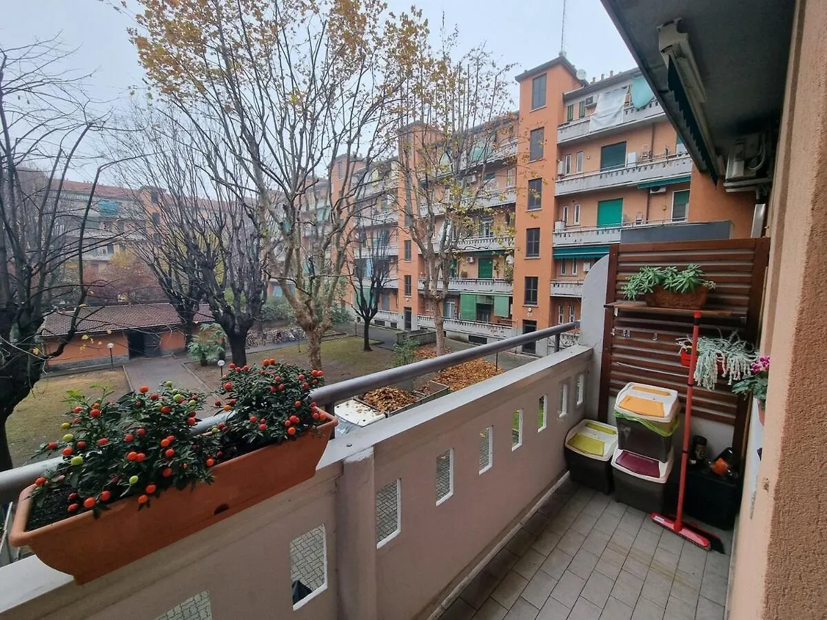 Cozy Place In ميلان شقة